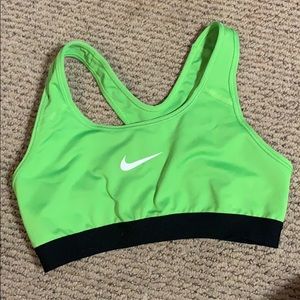 green nike small sports bra